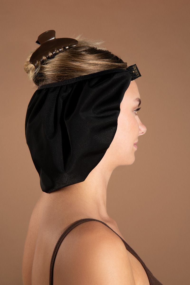 Luxury Crown Cap getragen, Seitenansicht