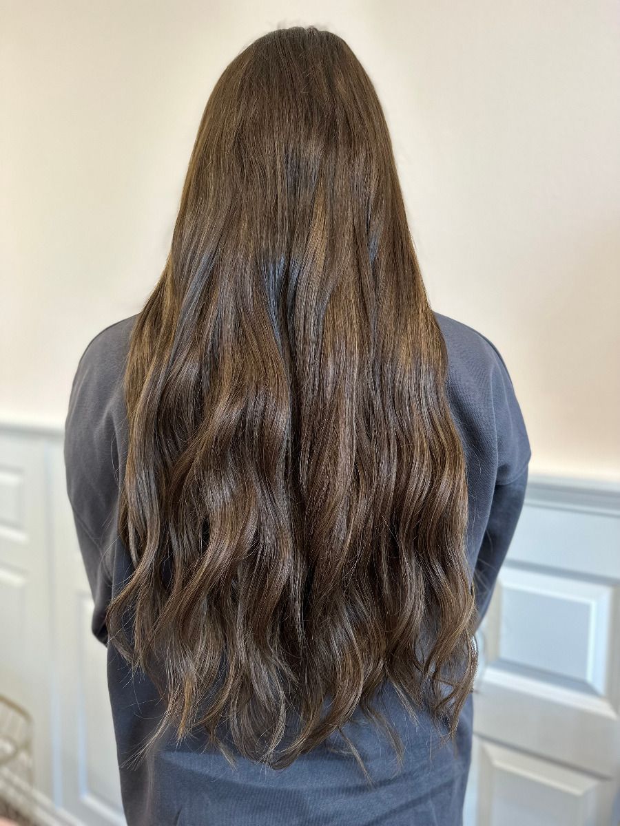 Princess Super Deluxe Brun Espresso – extensions à clips coloris brun foncé balayage, 220 grammes, 22", 100% Remy Human Hair (détail)
