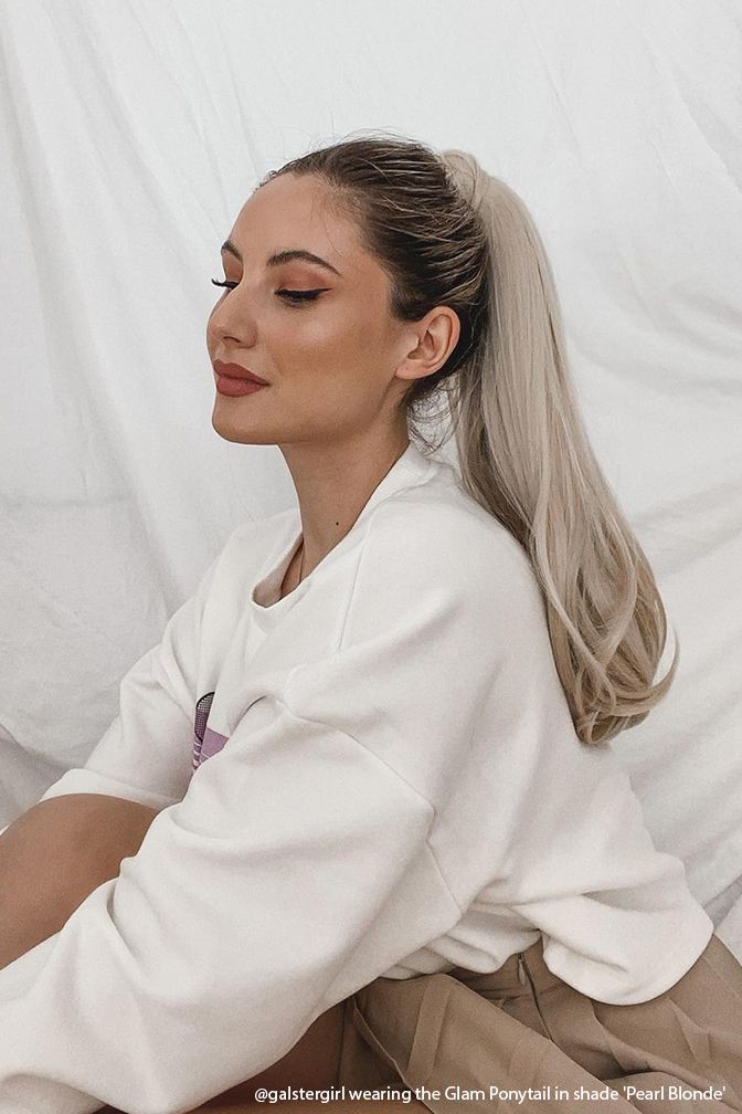 The Glam Ponytail Pearl Blonde – light blonde ponytail extension, 190 grams, 18", synthetic hair (detail)