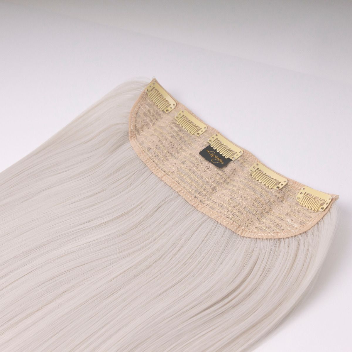 One Piece Extension Platinum Blonde – platinum blonde one piece extension, 200 grams, 24", synthetic hair (detail)