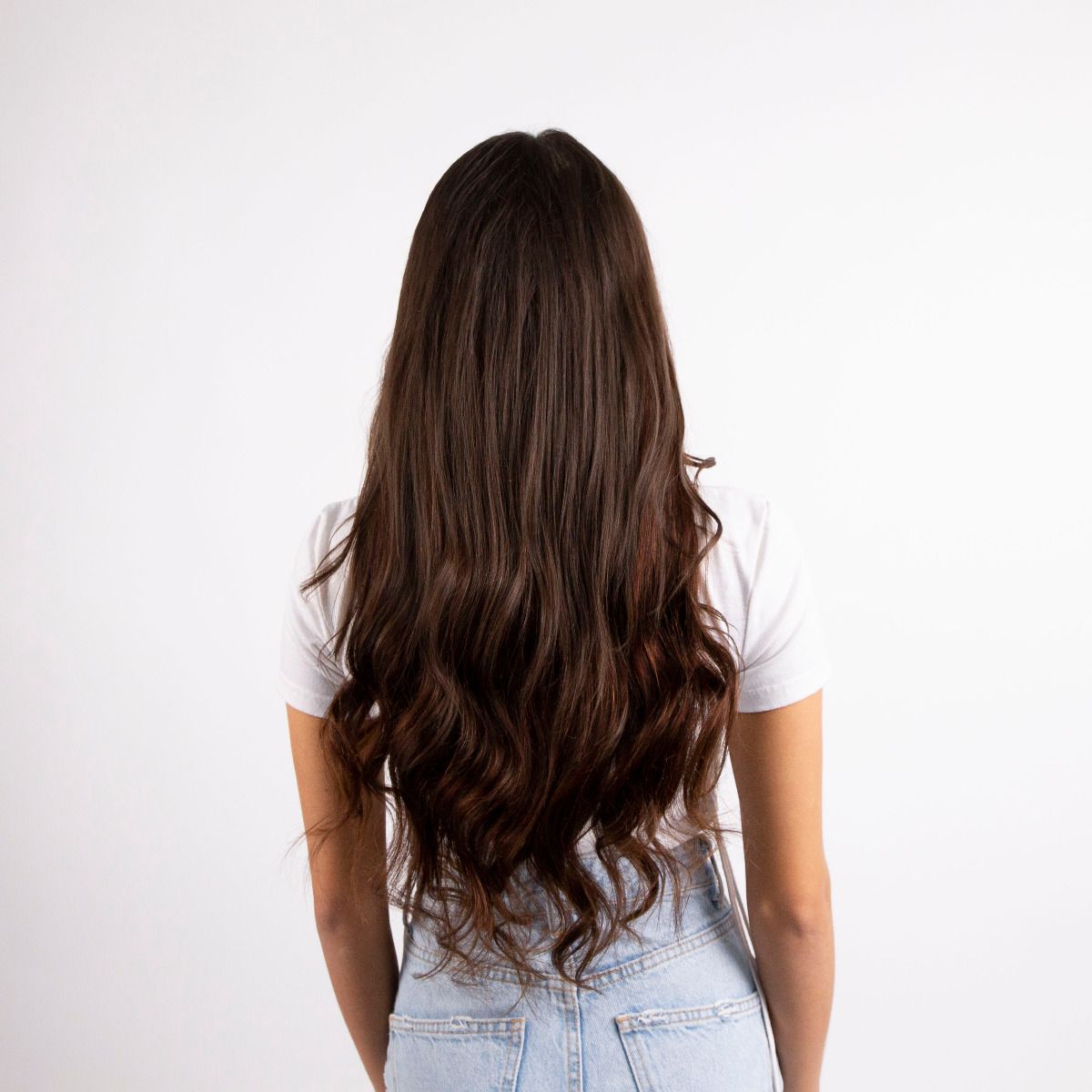 Princess Deluxe Darkest Brown – dark brown clip-in extensions, 160 grams, 22", 100% Remy Human Hair (detail)