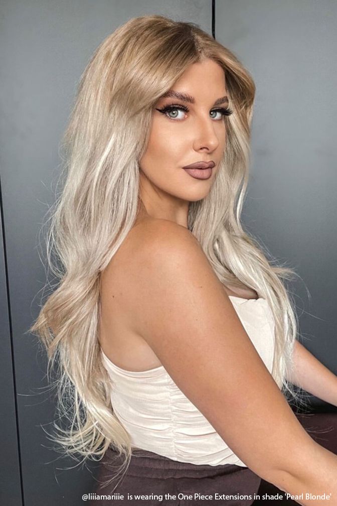 One Piece Extension Pearl Blonde – light blonde one piece extension, 200 grams, 24", synthetic hair (detail)